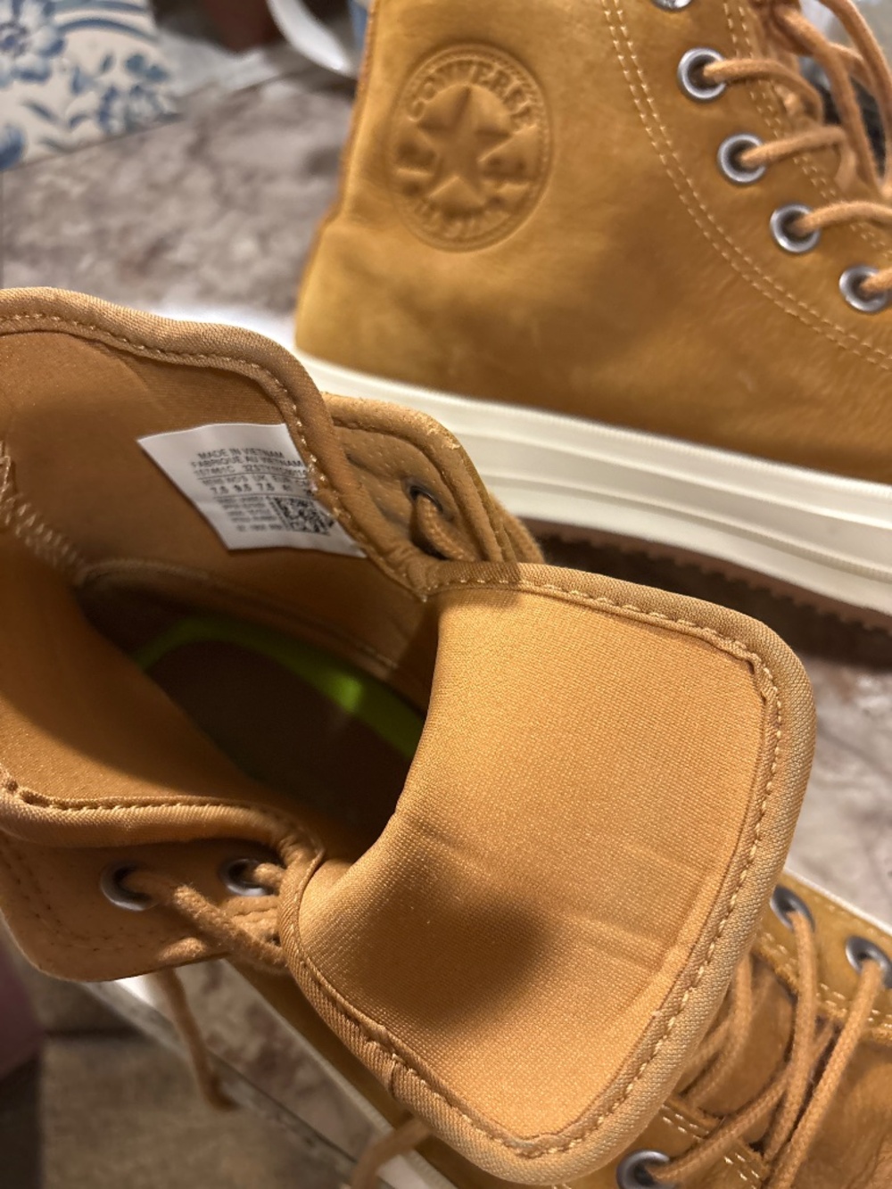 Converse - Picture 3 of 4